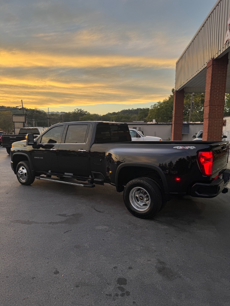 2021 Chevrolet Silverado - $36,900