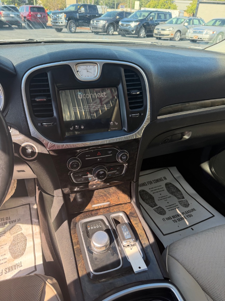 2017 Chrysler 300 - $11,900