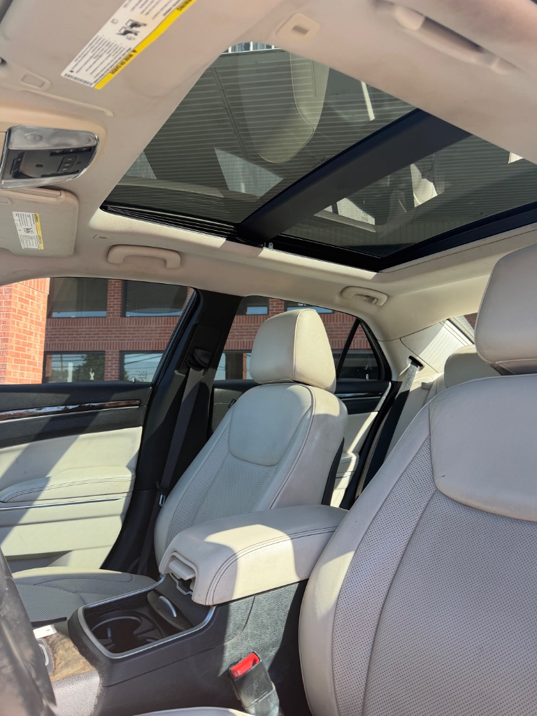 2017 Chrysler 300 - $11,900