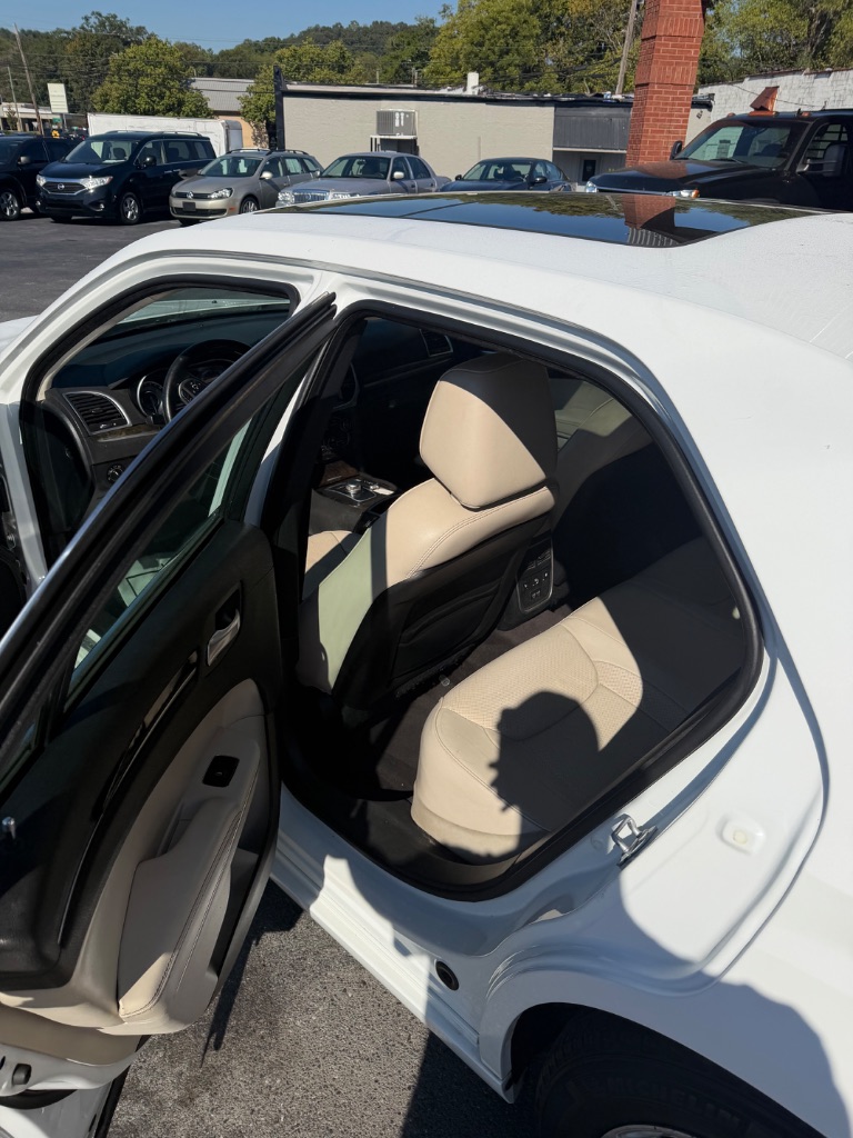 2017 Chrysler 300 - $11,900