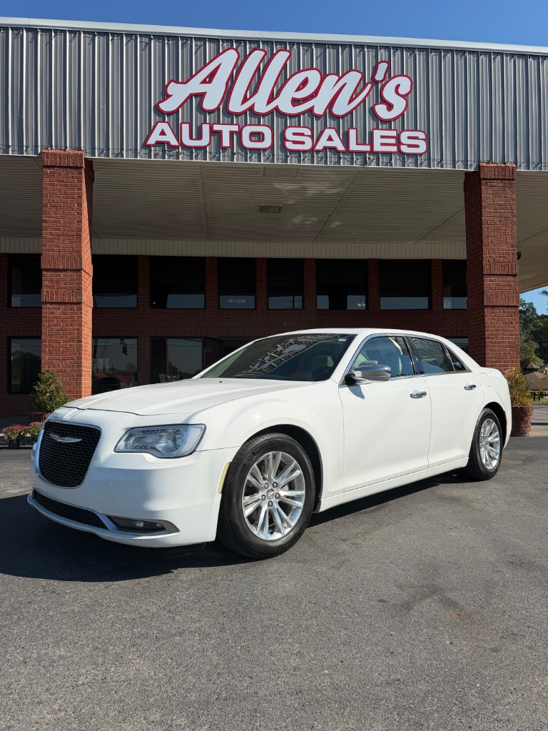 2017 Chrysler 300 - $11,900
