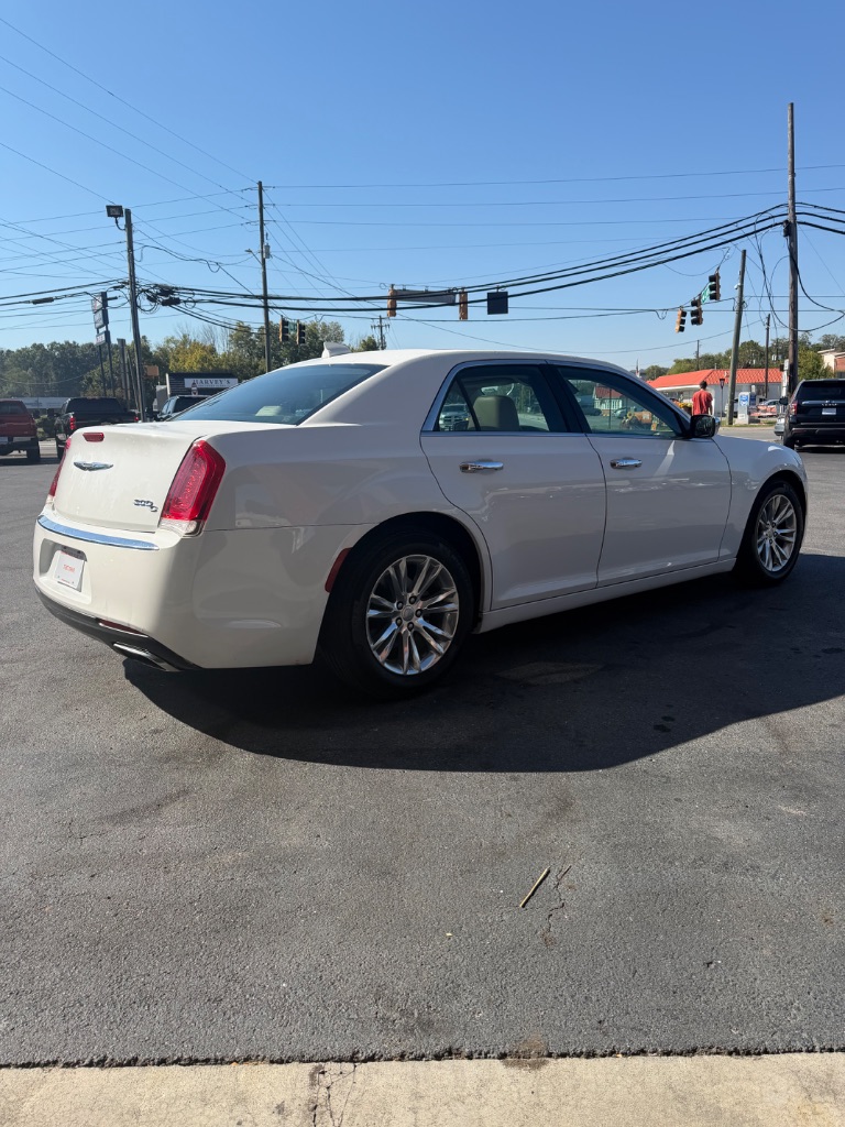 2017 Chrysler 300 - $11,900