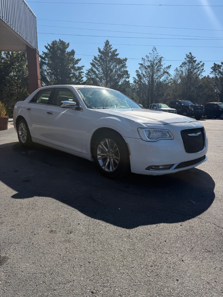 2017 Chrysler 300 - $11,900