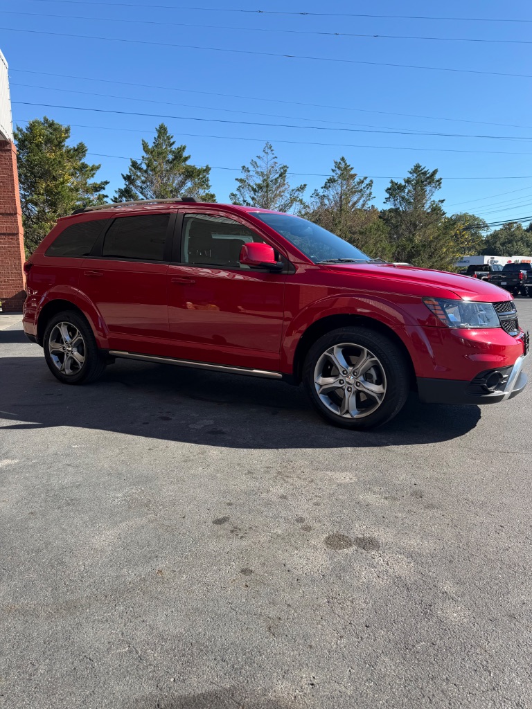 2017 Dodge Journey - $9,900