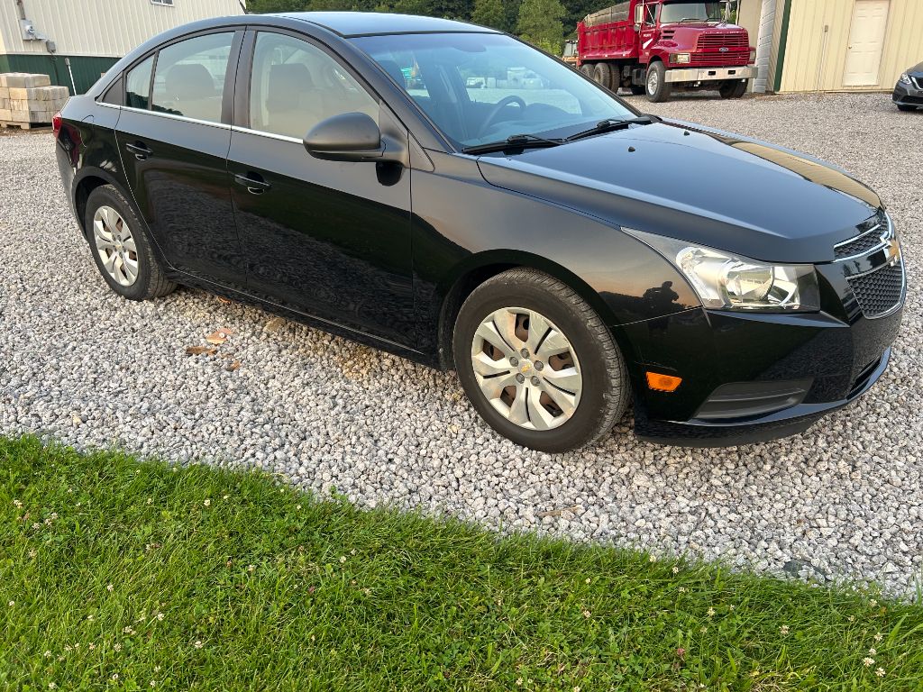 2012 Chevrolet Cruze - $5,800