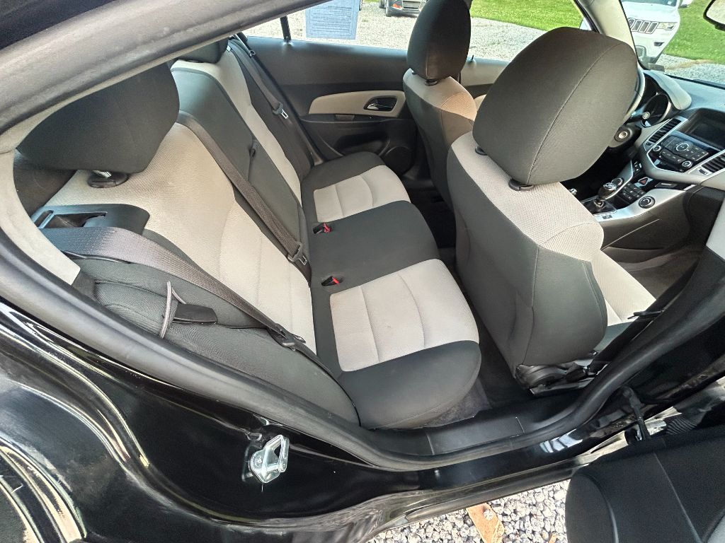 2012 Chevrolet Cruze - $5,800