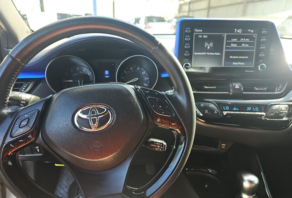 2020 Toyota C-HR - $15,500