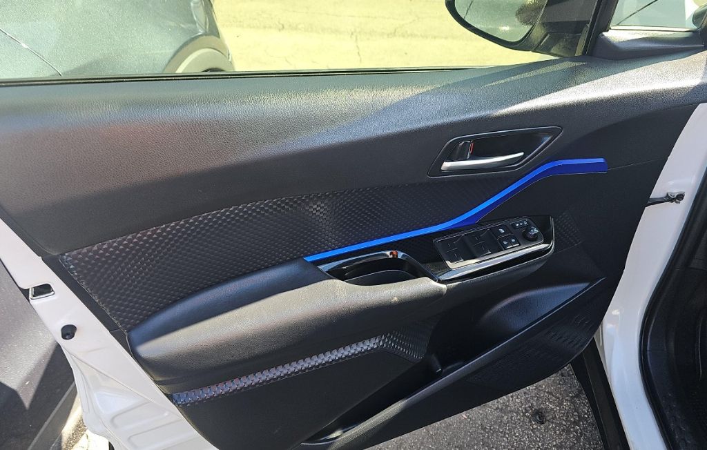 2020 Toyota C-HR - $15,500