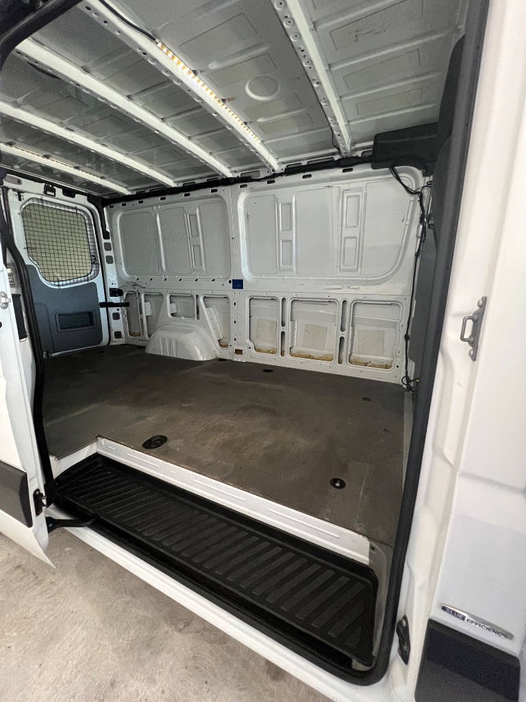 2012 Mercedes-Benz 500 - $11,000