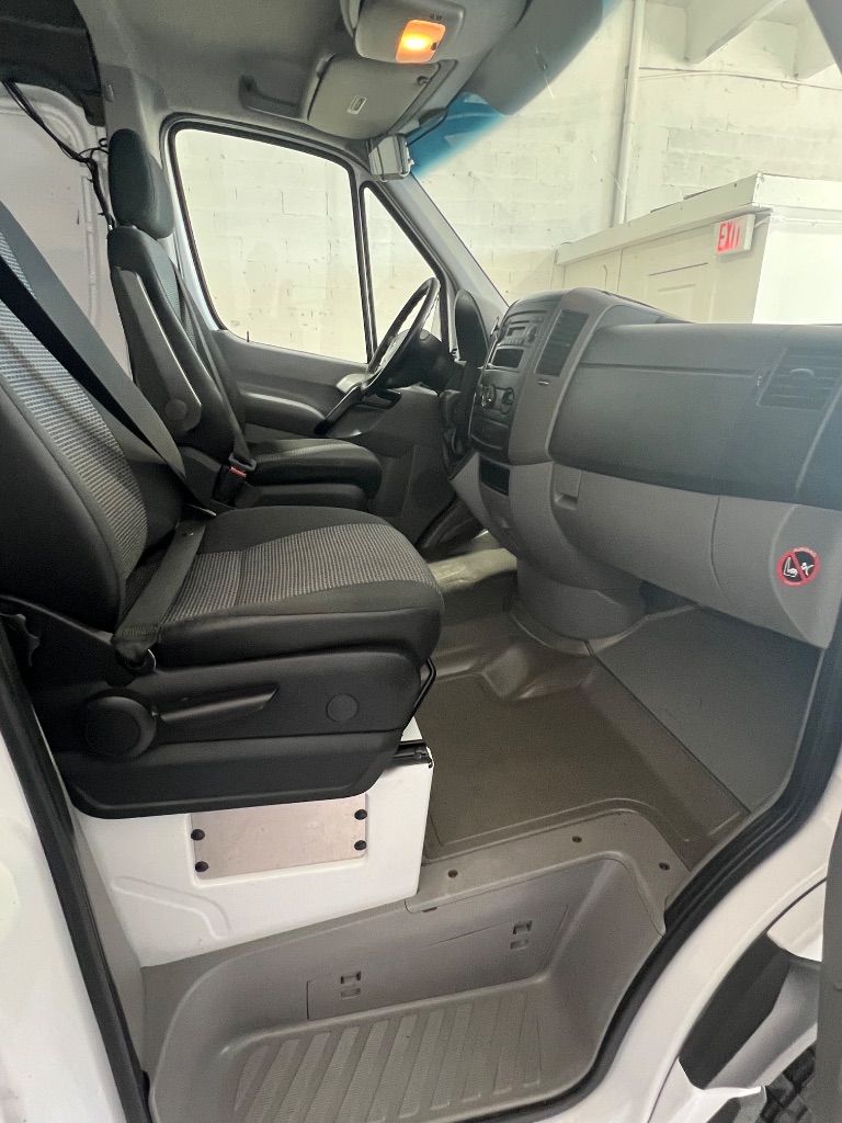 2012 Mercedes-Benz 500 - $11,000