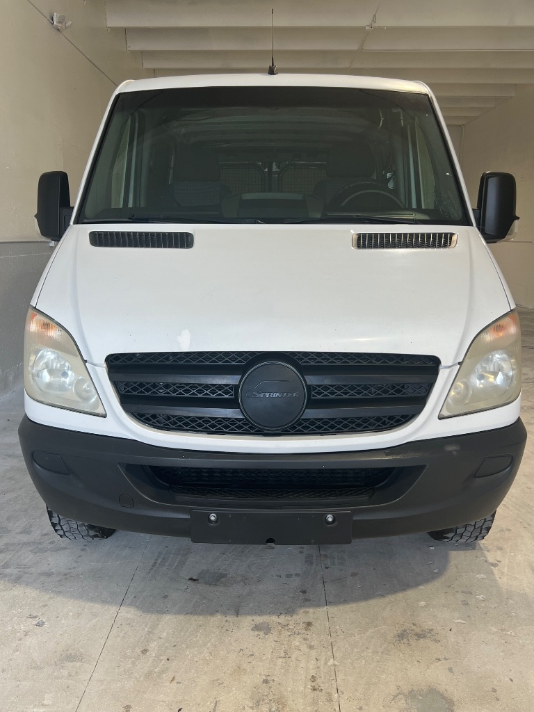 2012 Mercedes-Benz 500 - $11,000