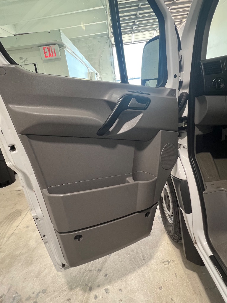 2012 Mercedes-Benz 500 - $11,000