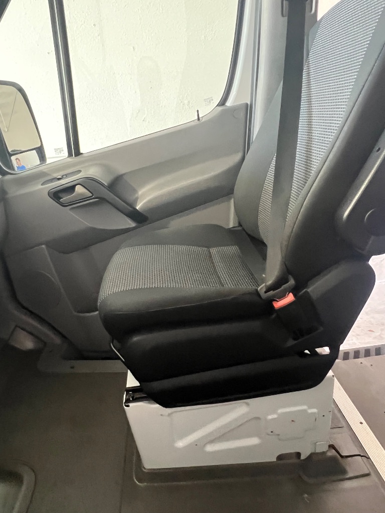 2012 Mercedes-Benz 500 - $11,000