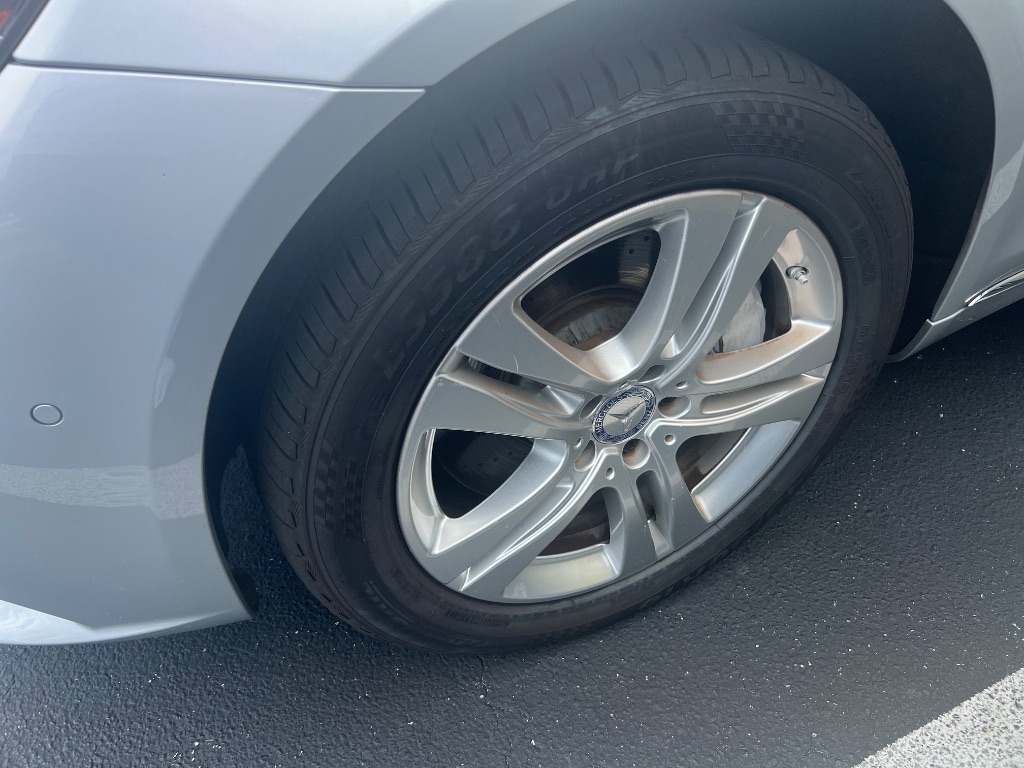 2017 Mercedes-Benz S-class - $26,500