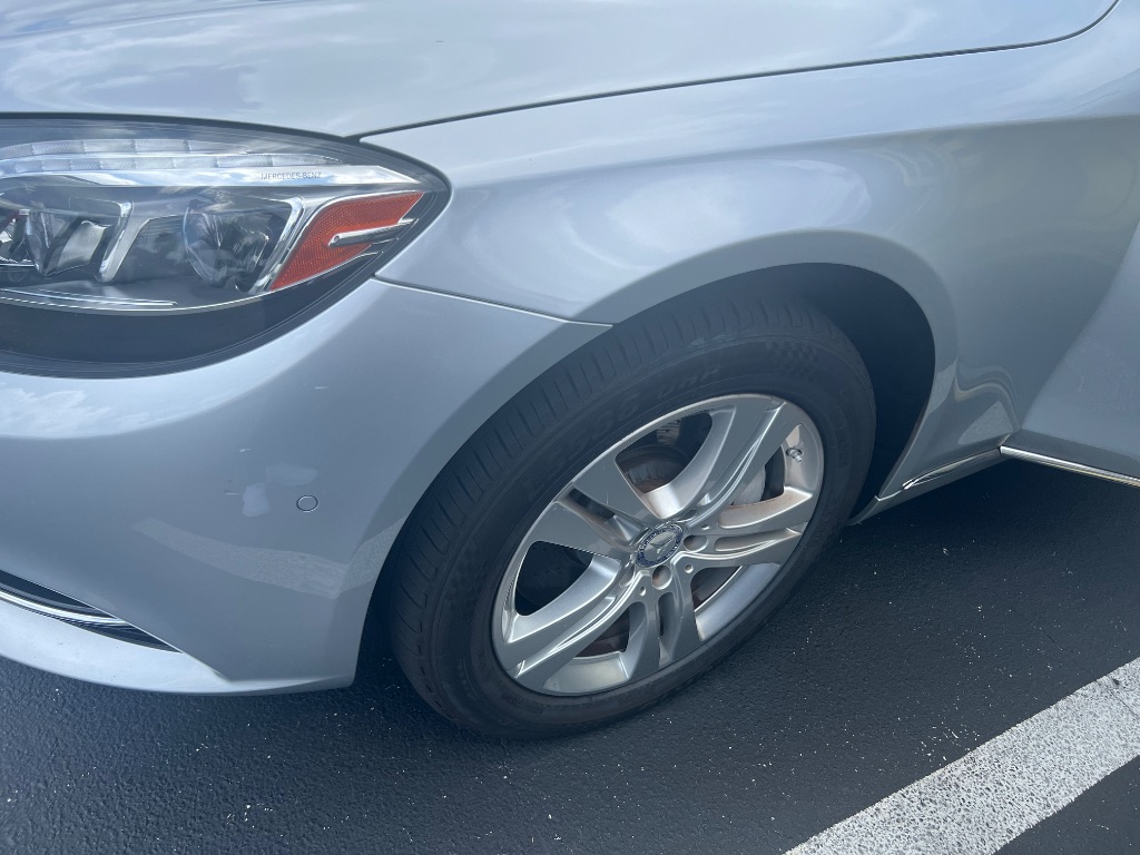 2017 Mercedes-Benz S-class - $26,500