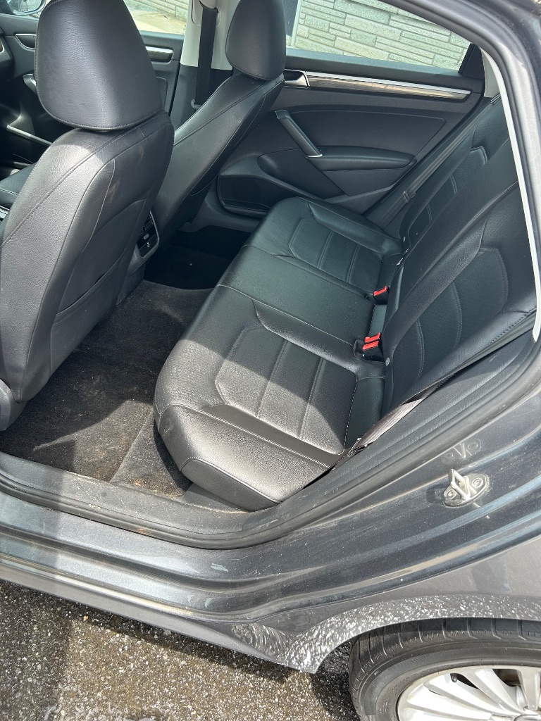 2016 Volkswagen Passat - $7,765