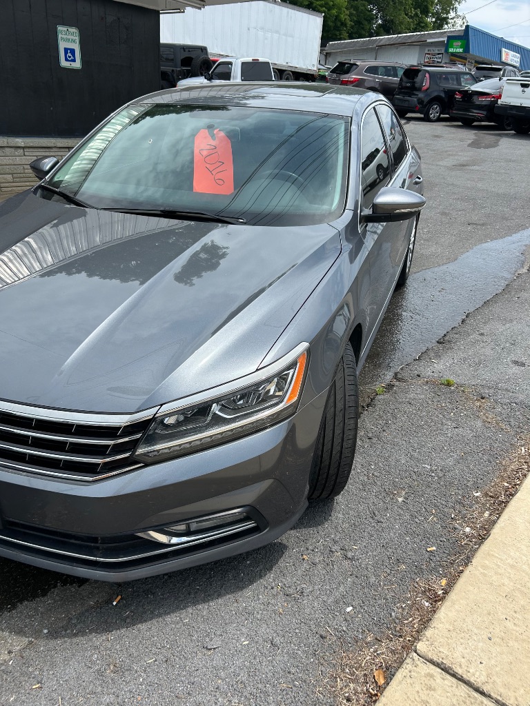 2016 Volkswagen Passat - $7,765
