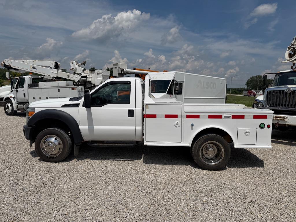 2015 Ford F-550 - $23,500