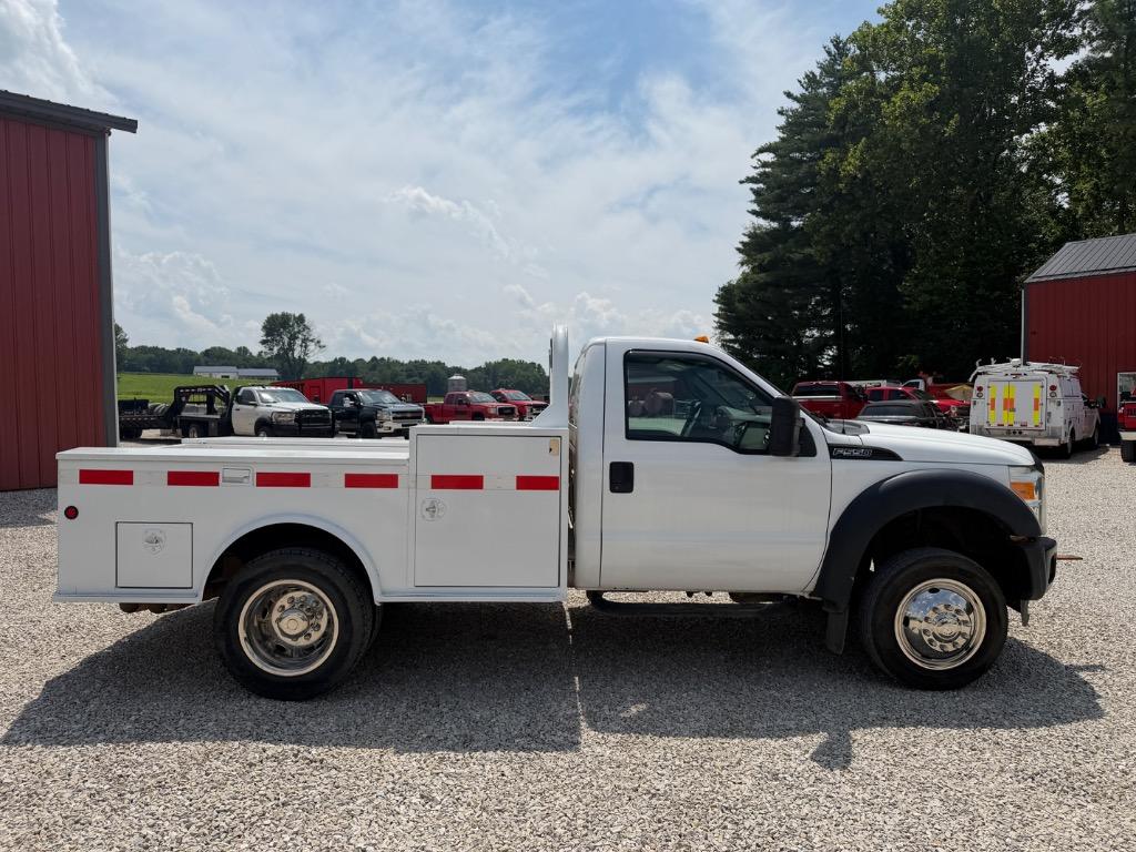 2015 Ford F-550 - $23,500