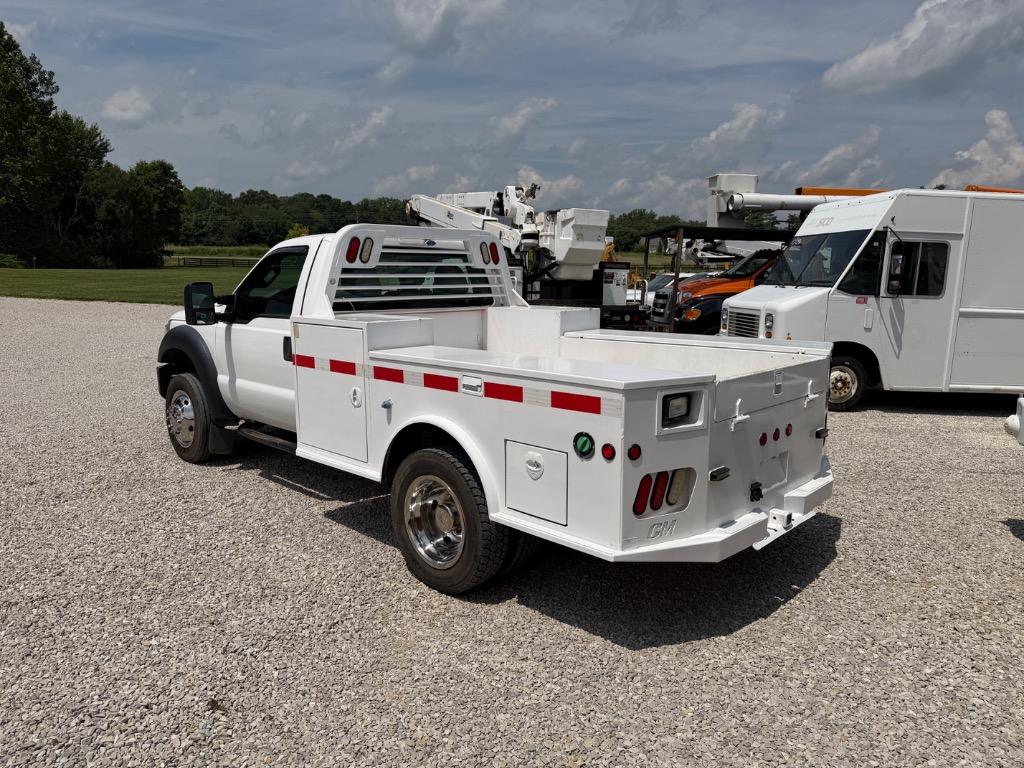2015 Ford F-550 - $23,500