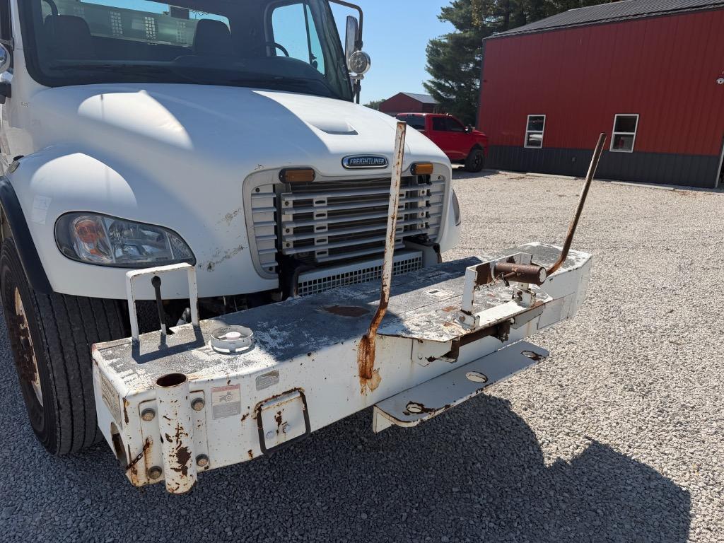 2007 Freightliner M2 - $16,000