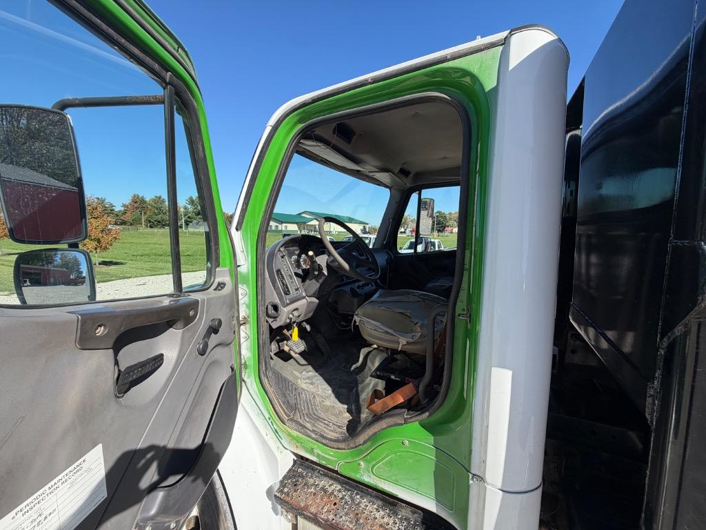 2007 Freightliner M2 - $14,000