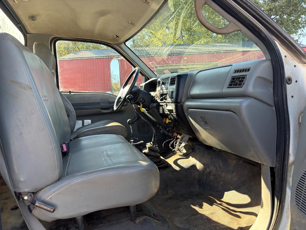 2008 Ford F-750 - $11,900