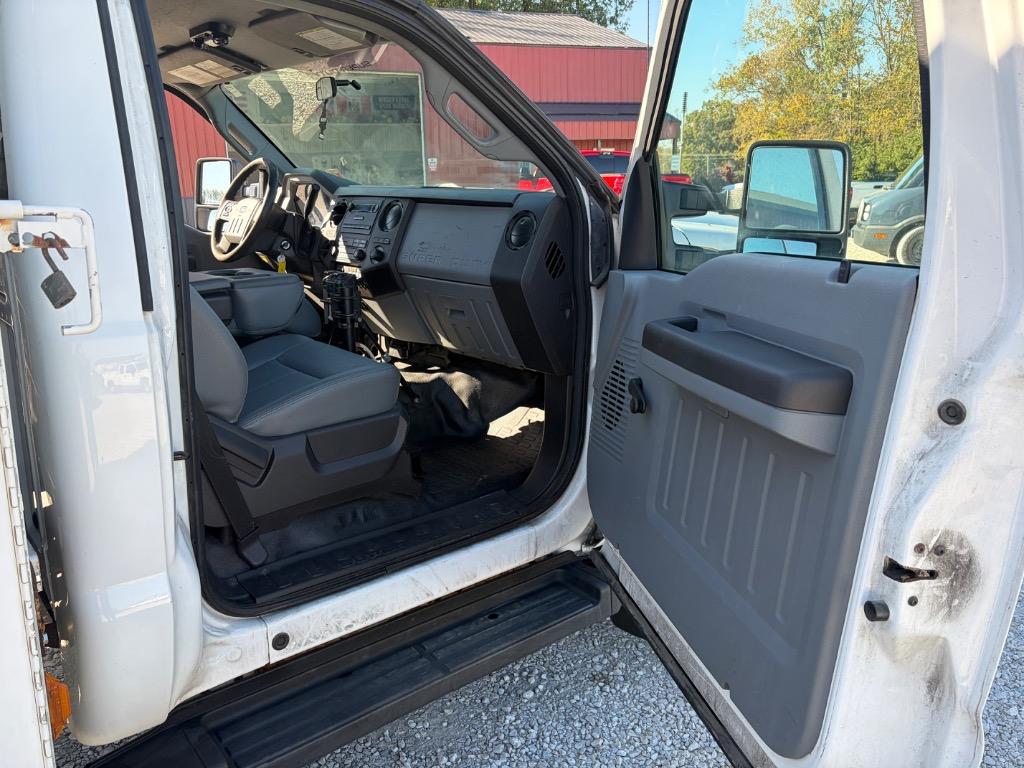 2015 Ford F-450 - $14,900