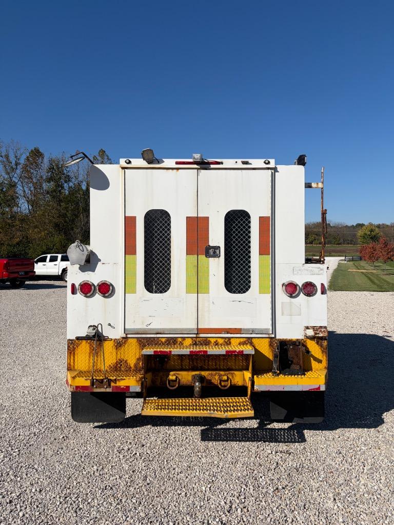 2015 Ford F-450 - $14,900