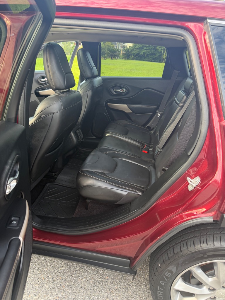 2018 Jeep Cherokee - $16,000