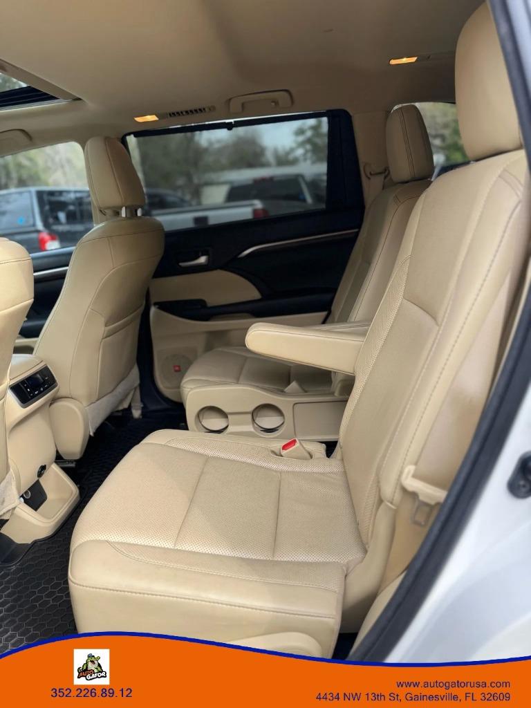 2016 Toyota Highlander - $16,990