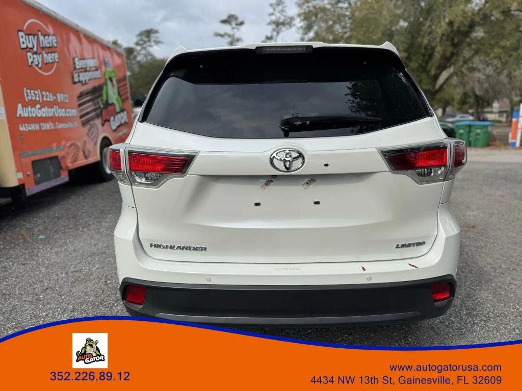 2016 Toyota Highlander - $16,990