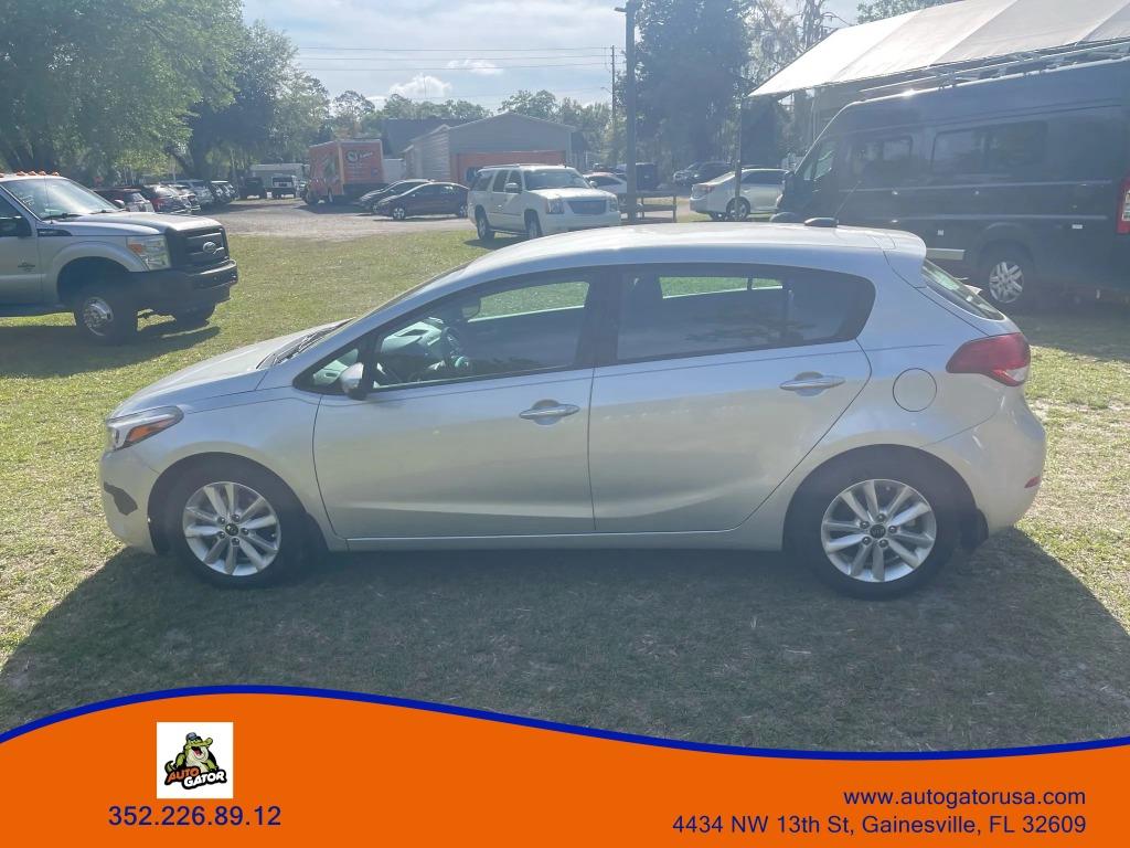 2017 Kia Forte - $12,990