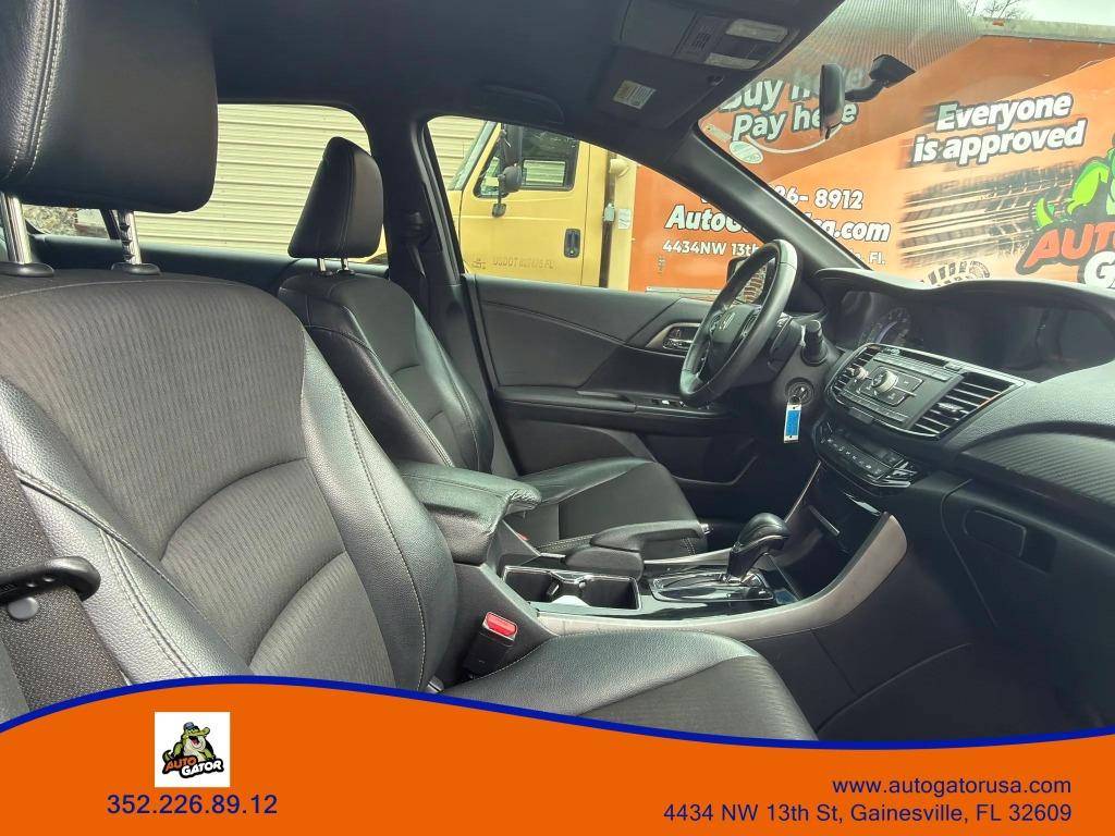 2017 Honda Accord - $15,990