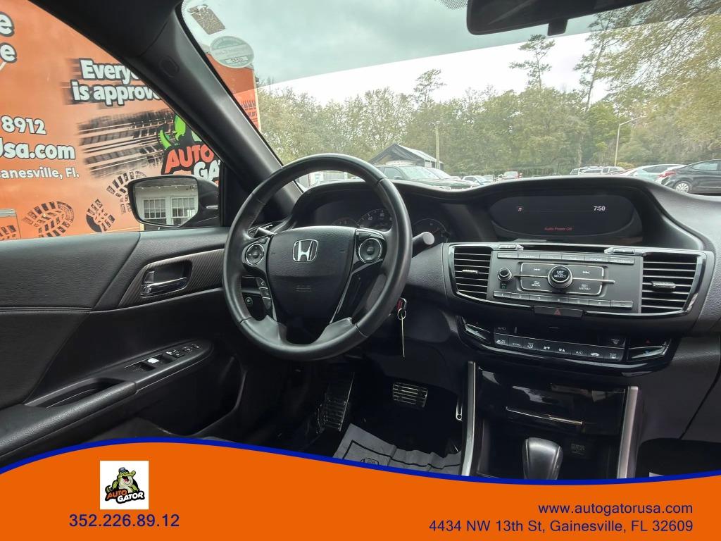 2017 Honda Accord - $15,990