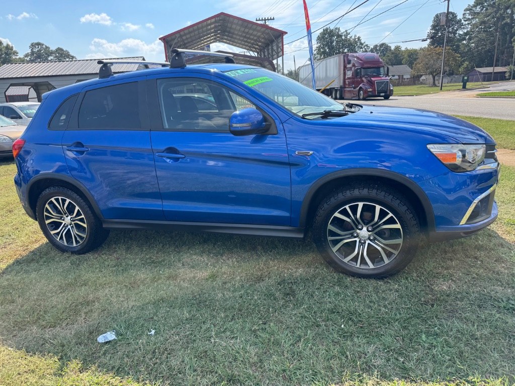 2018 Mitsubishi Outlander - $14,000