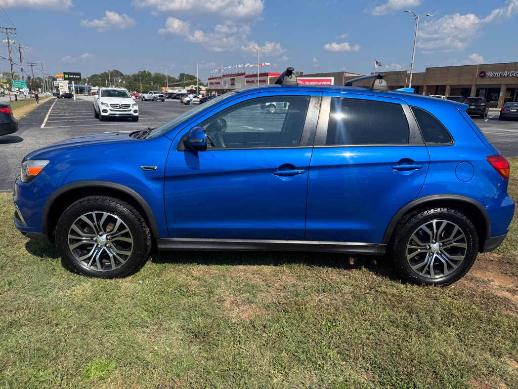 2018 Mitsubishi Outlander - $14,000