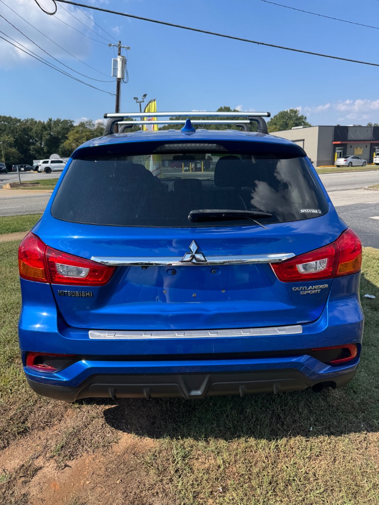 2018 Mitsubishi Outlander - $14,000