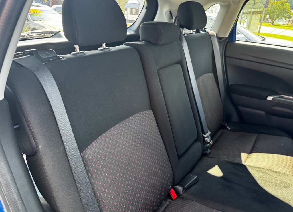 2018 Mitsubishi Outlander - $14,000