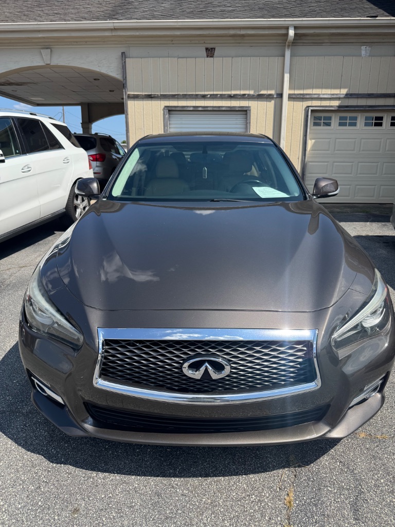 2015 INFINITI Q50