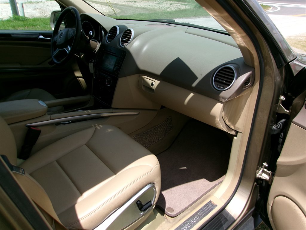 2010 Mercedes-Benz M-Class - $6,995