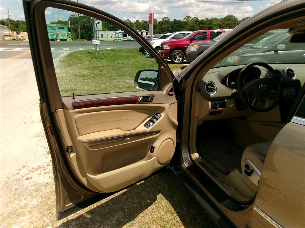 2010 Mercedes-Benz M-Class - $6,995