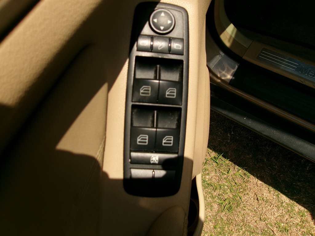 2010 Mercedes-Benz M-Class - $6,995