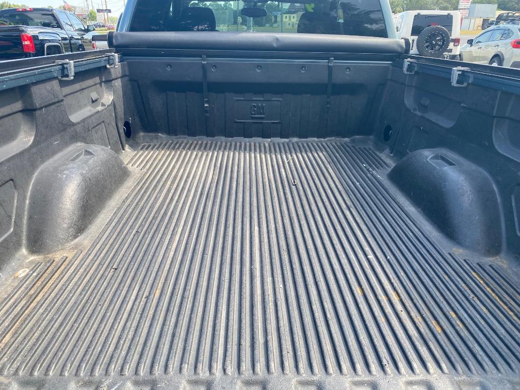 2009 Chevrolet Silverado - $12,995