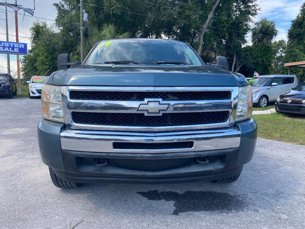 2009 Chevrolet Silverado - $12,995