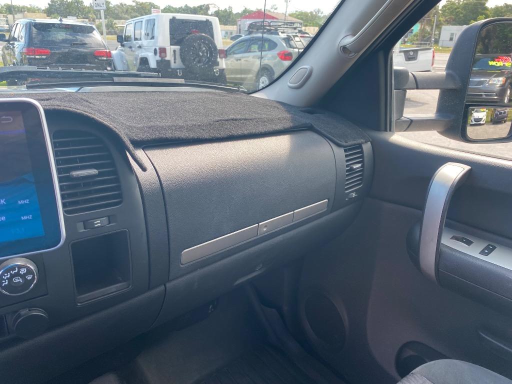 2009 Chevrolet Silverado - $12,995