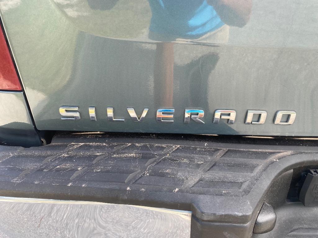 2009 Chevrolet Silverado - $12,995