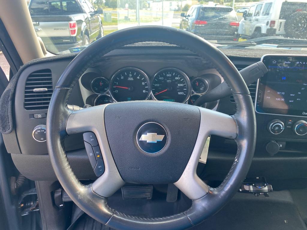2009 Chevrolet Silverado - $12,995