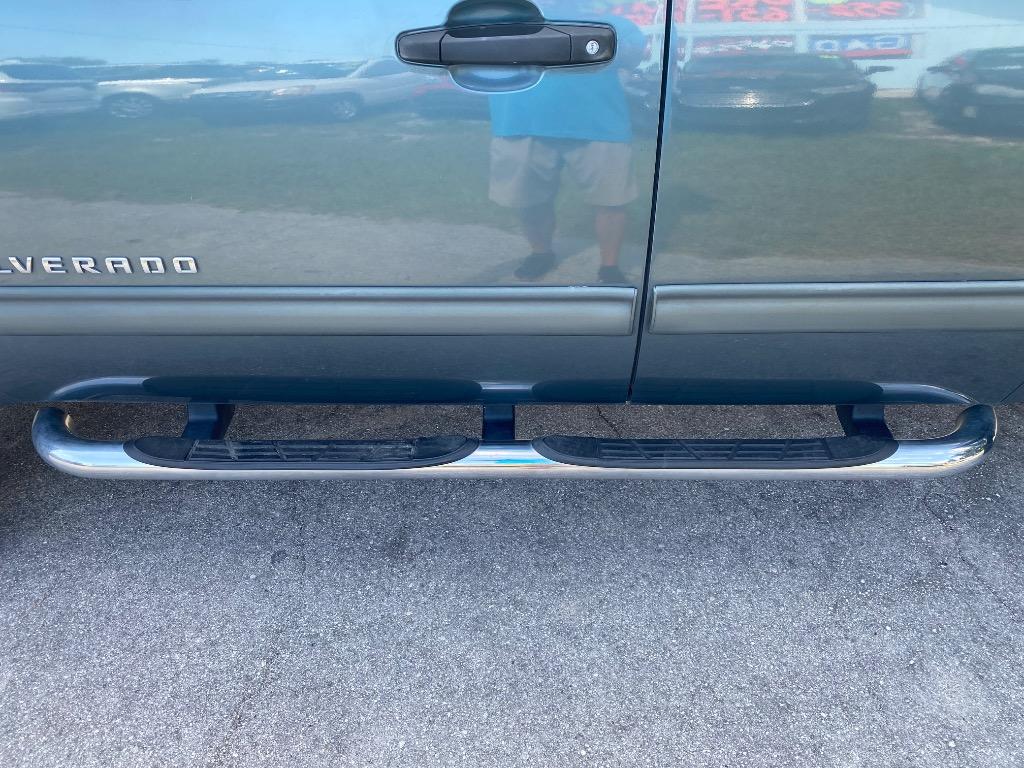 2009 Chevrolet Silverado - $12,995