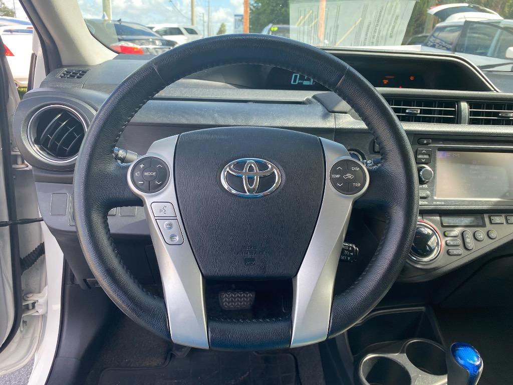 2014 Toyota Prius - $8,995
